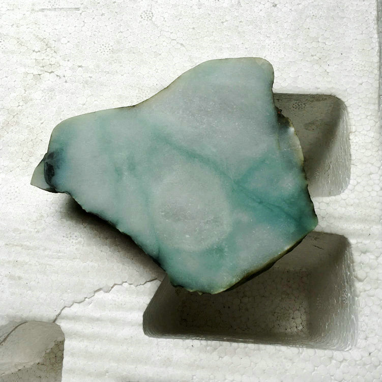 晨虹玉石切割機(jī)，金剛石線切割機(jī)，玉石切割效果